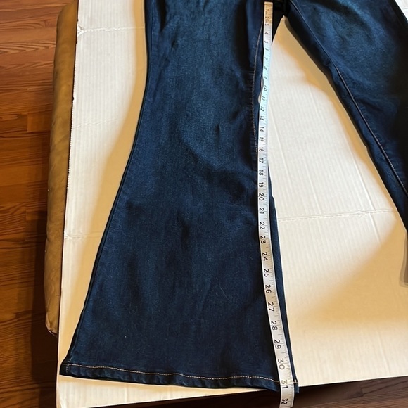 NWT-no boundaries-size 13-dark wash-double button, high-rise flare, jeans - Picture 12 of 12